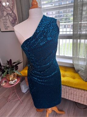David Meister One-Shoulder Teal and Black Textured Cocktail Dress